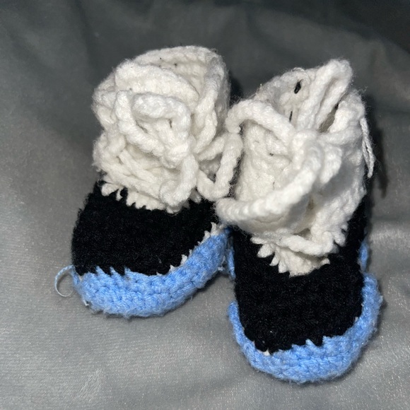 Katie’s Jordan concord 11s size new born - Picture 2 of 4